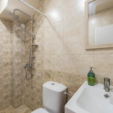 Kanchitos - 2br Artistic Place