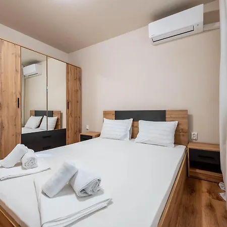 Kanchitos - 2br Artistic Place Warna