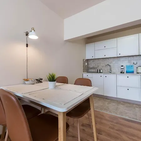 Kanchitos - 2br Artistic Place Apartment