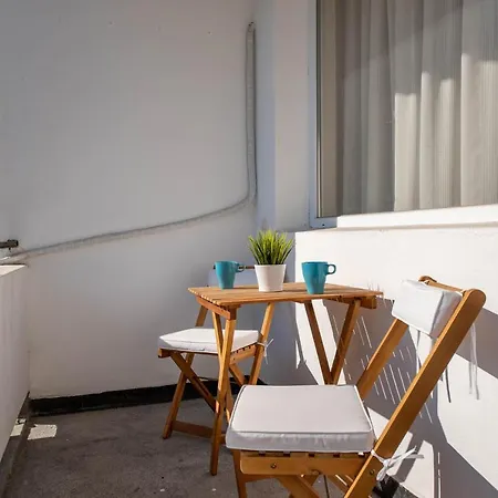 Kanchitos - 2br Artistic Place